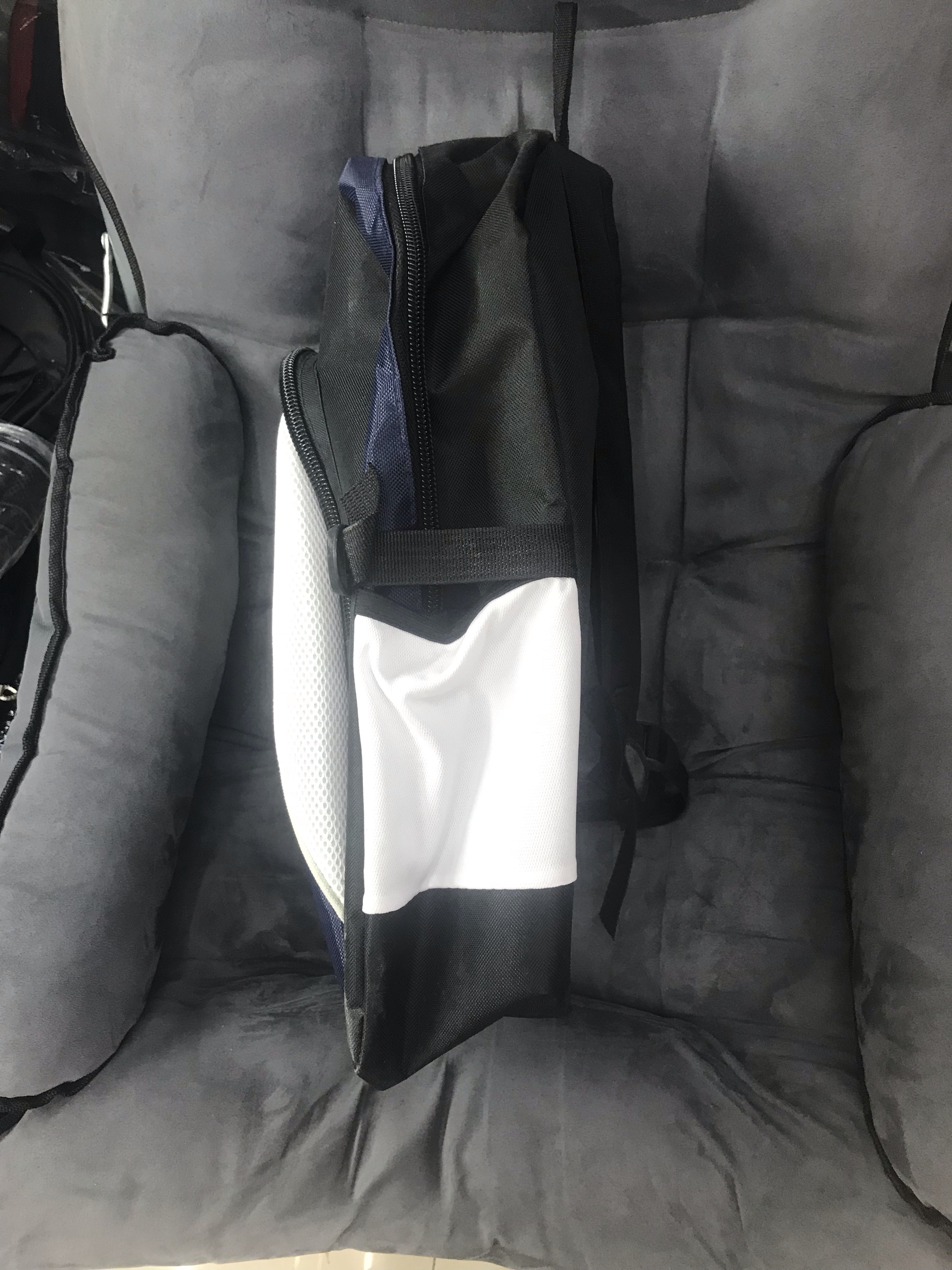 双肩背包1产品图