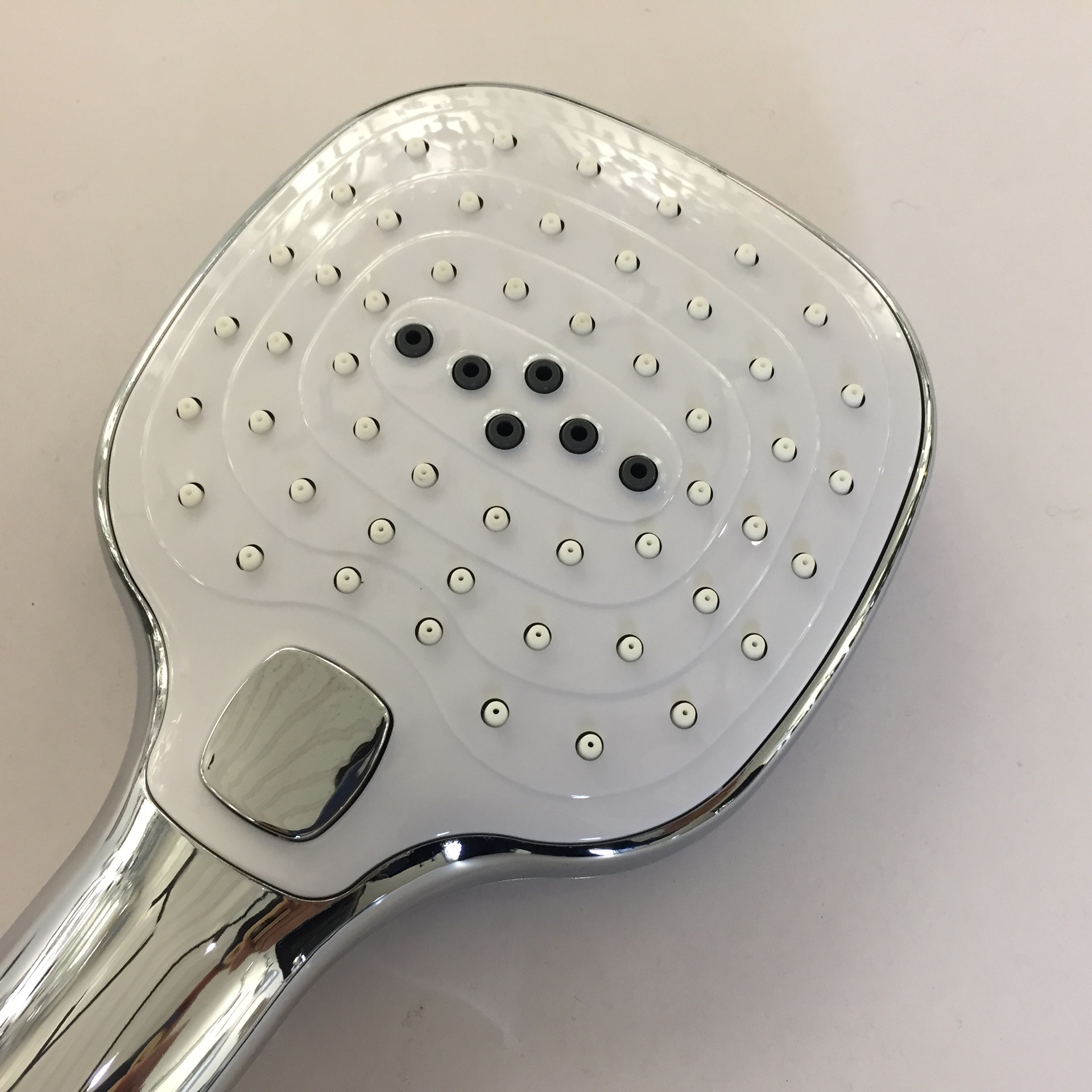 Factory wholesale stock of ABS overhead shower, large shower head, rain shower nozzle, and overhead shower set Specification image