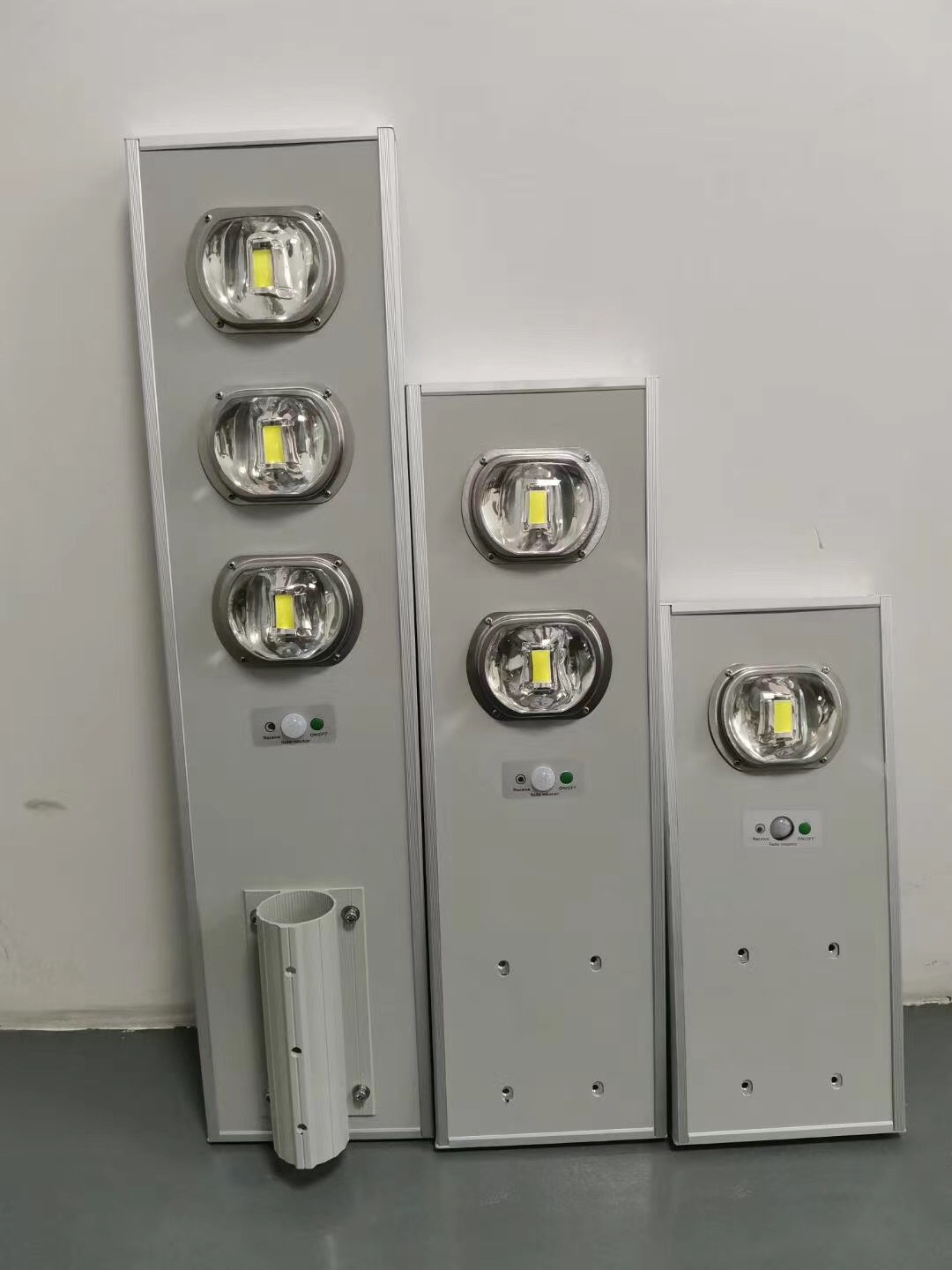 Solar-powered aluminum integrated street lamp Application Scenario