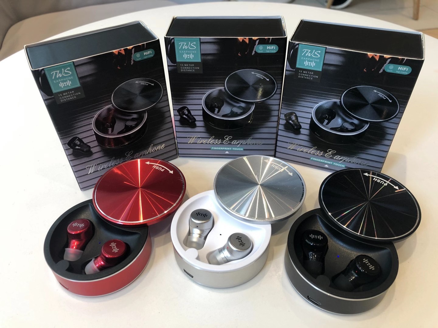 TWS-M6蓝牙耳机 对耳耳机优势出货产品图