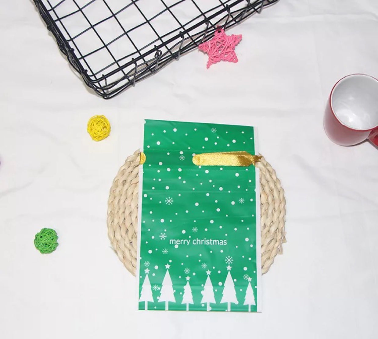 15*23 drawstring bag Christmas Edition - Green background snowflake, 50 pieces per pack