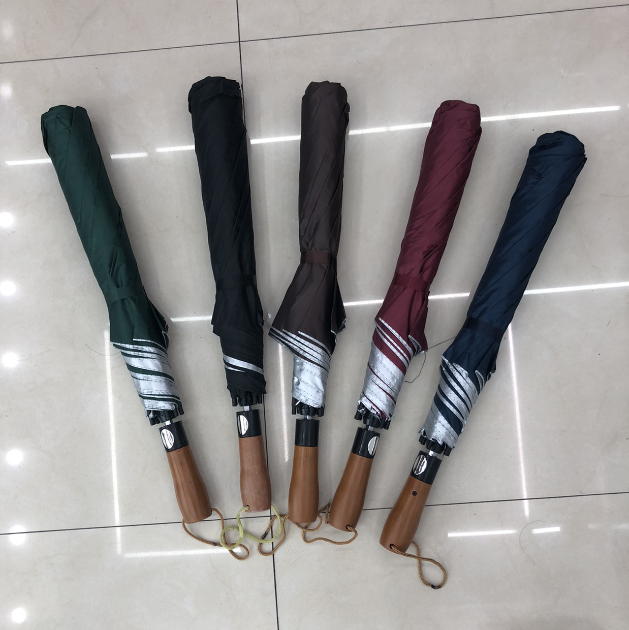 Factory custom-made 20% off golf umbrellas, export umbrellas and advertising umbrellas