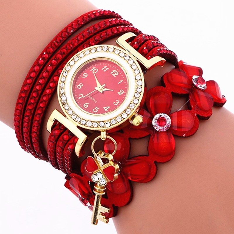 The new Amazon AliExpress hot-selling watch features a long band with three laps of water diamonds and is a fashionable and decorated women's watch detail image 7
