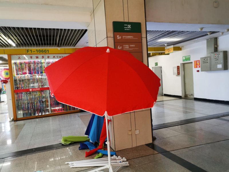 Factory direct sales of 200CM plain silver gel polyester beach umbrellas details Picture