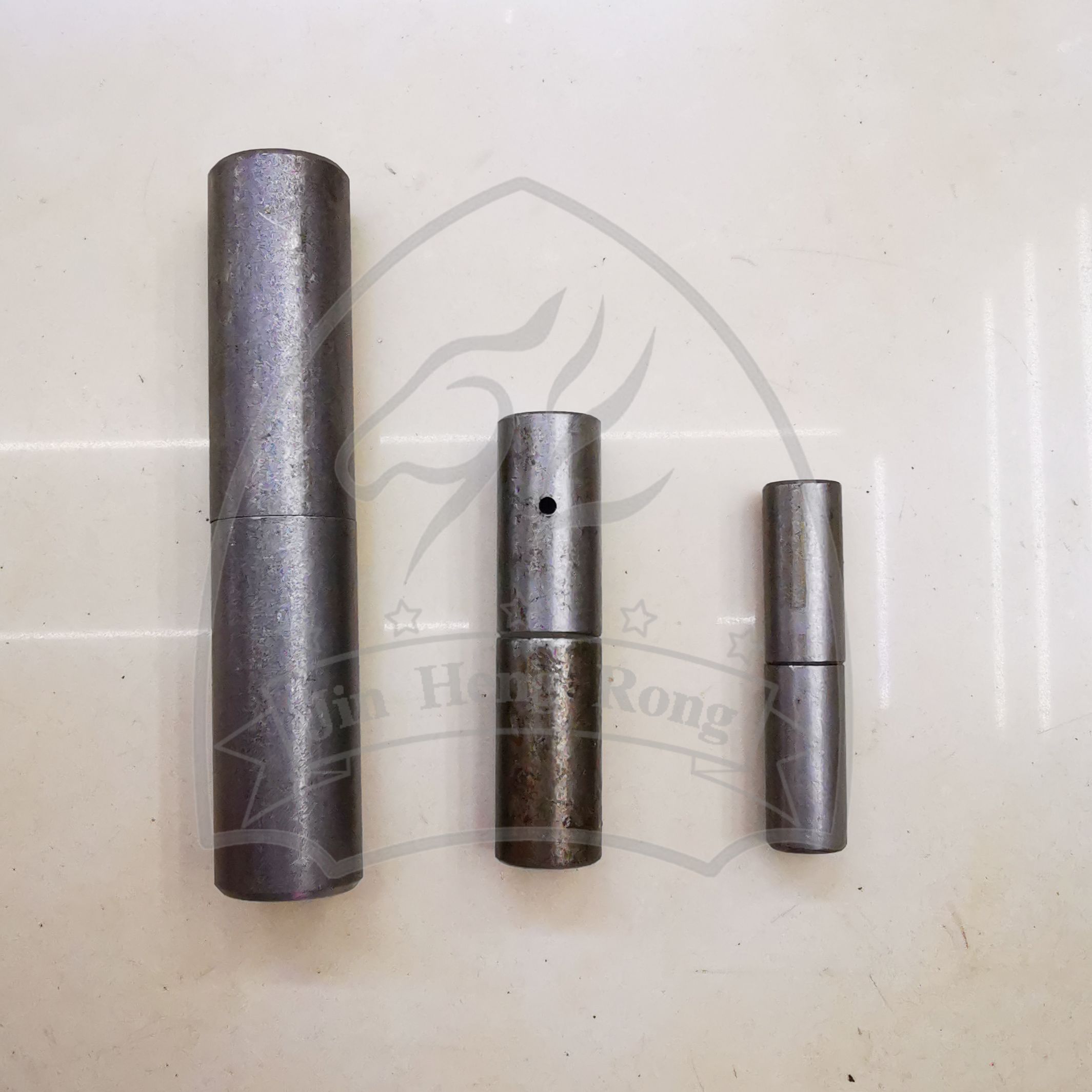 Cylindrical door shaft welded hinge door hinge iron hinge unloading door shaft hinge welded iron door shaft Item Picture