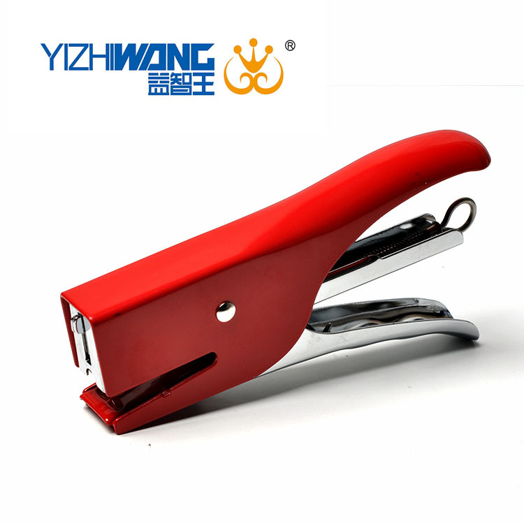 益智王0131订书机，适用于24/6针，一件96个，可定纸张20页，详情4