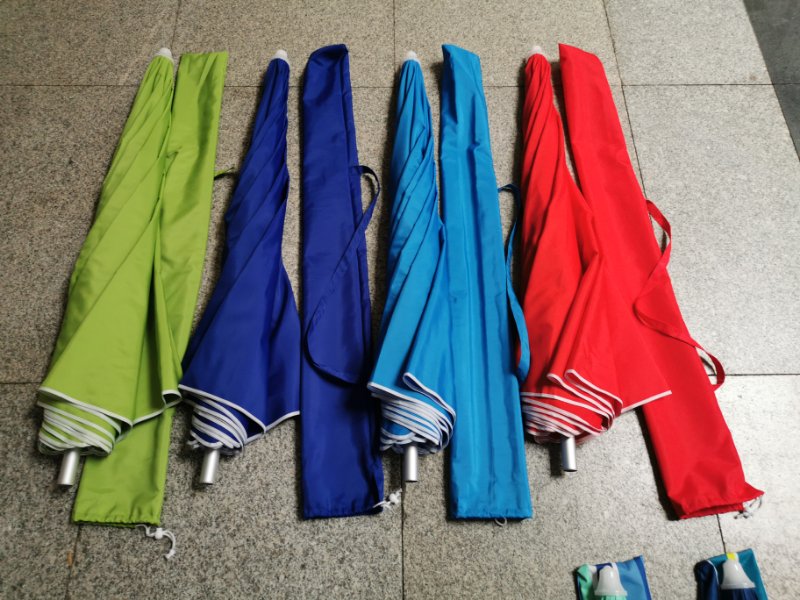 Factory direct sales of 200CM plain silver gel polyester beach umbrellas detail image 8