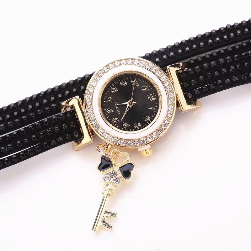 The new Amazon AliExpress hot-selling watch features a long band with three laps of water diamonds and is a fashionable and decorated women's watch detail image 9