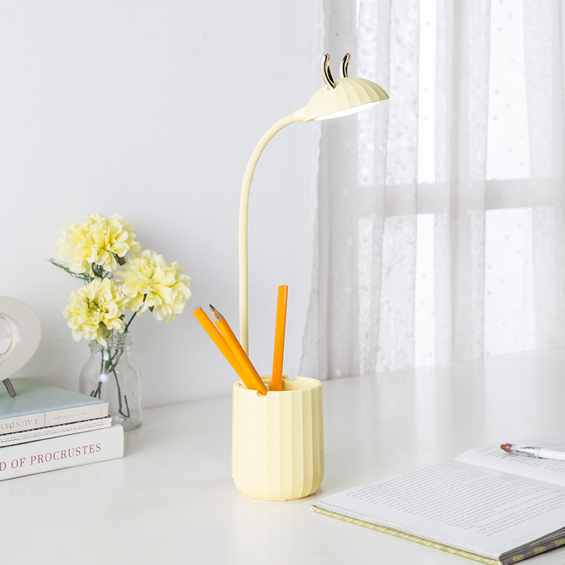 新款热销USB充电笔筒学生阅读学习led台灯详情图8