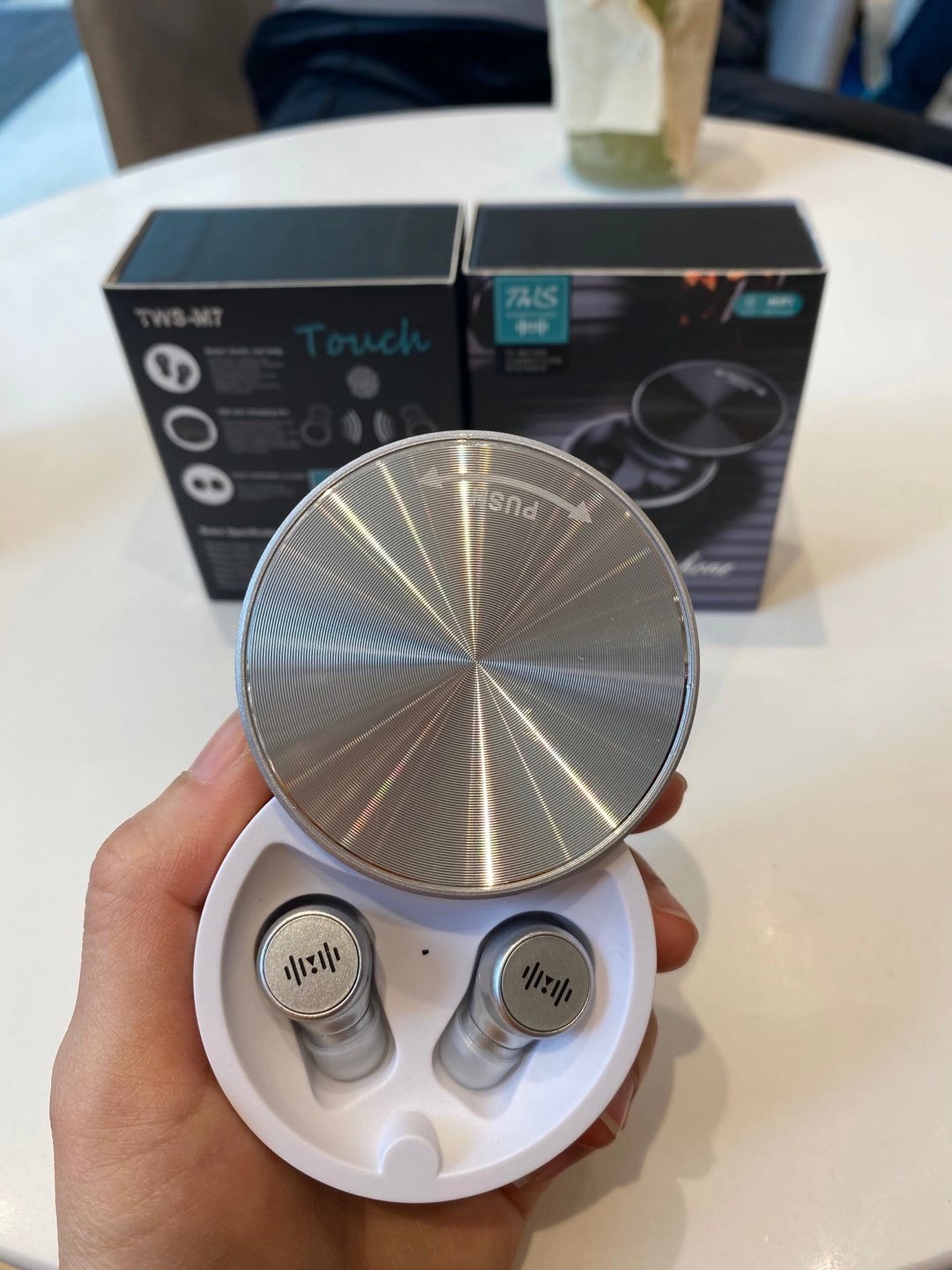 TWS-M6蓝牙耳机 对耳耳机优势出货详情图8