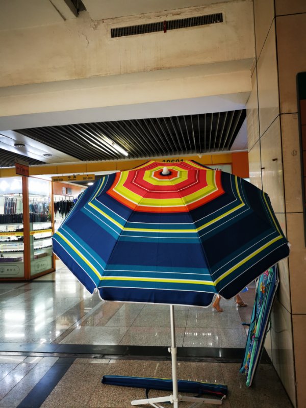 200CM aluminum pole beach umbrella, patterned silver glue polyester umbrella, high-grade zinc alloy steering center column umbrella details Picture