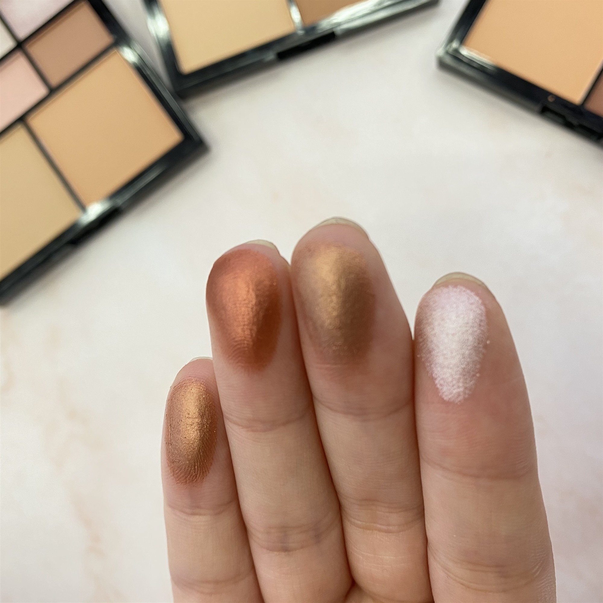For Me Only 4 Color Eyeshadow 1 Color Highlight 2 Color Contouring Eye Shadow Palette Ce132 undefined
