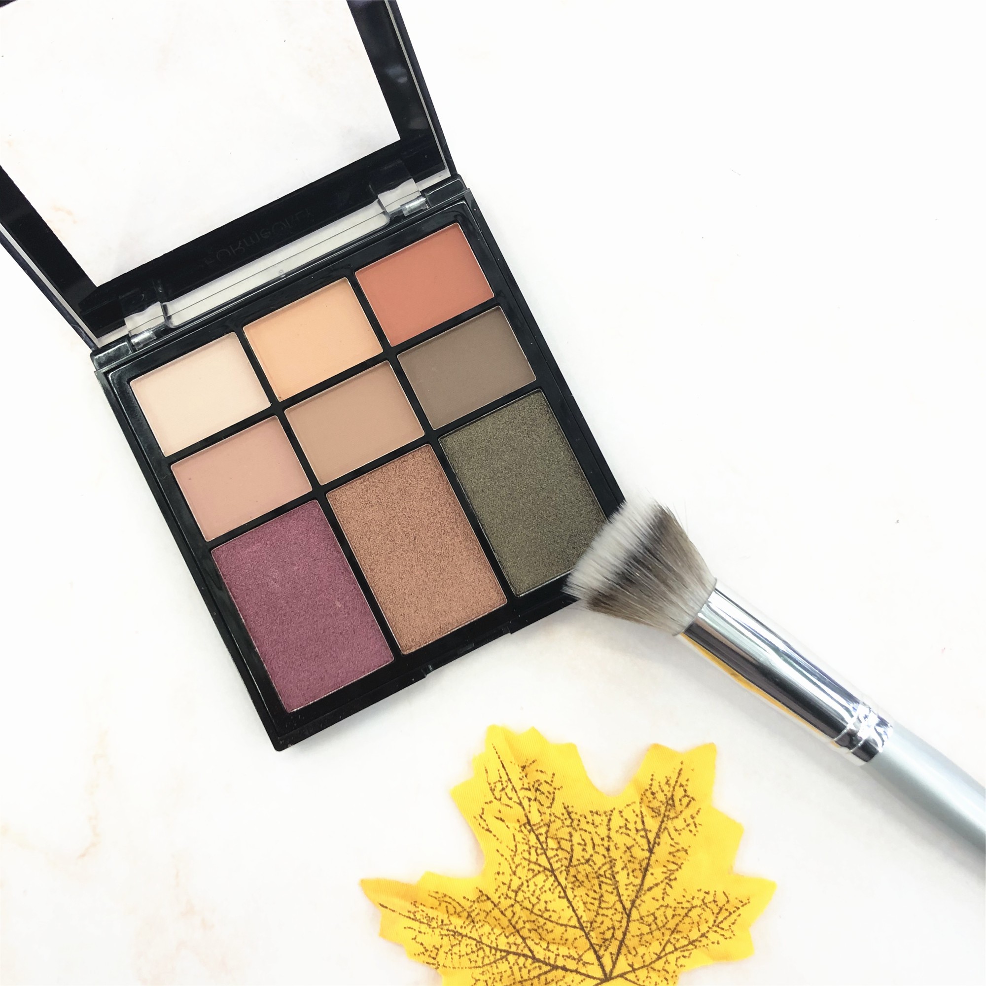 For Me Only 6 Color Eyeshadow 3 Color Highlighter Eyeshadow Palette Ce131 Item Picture