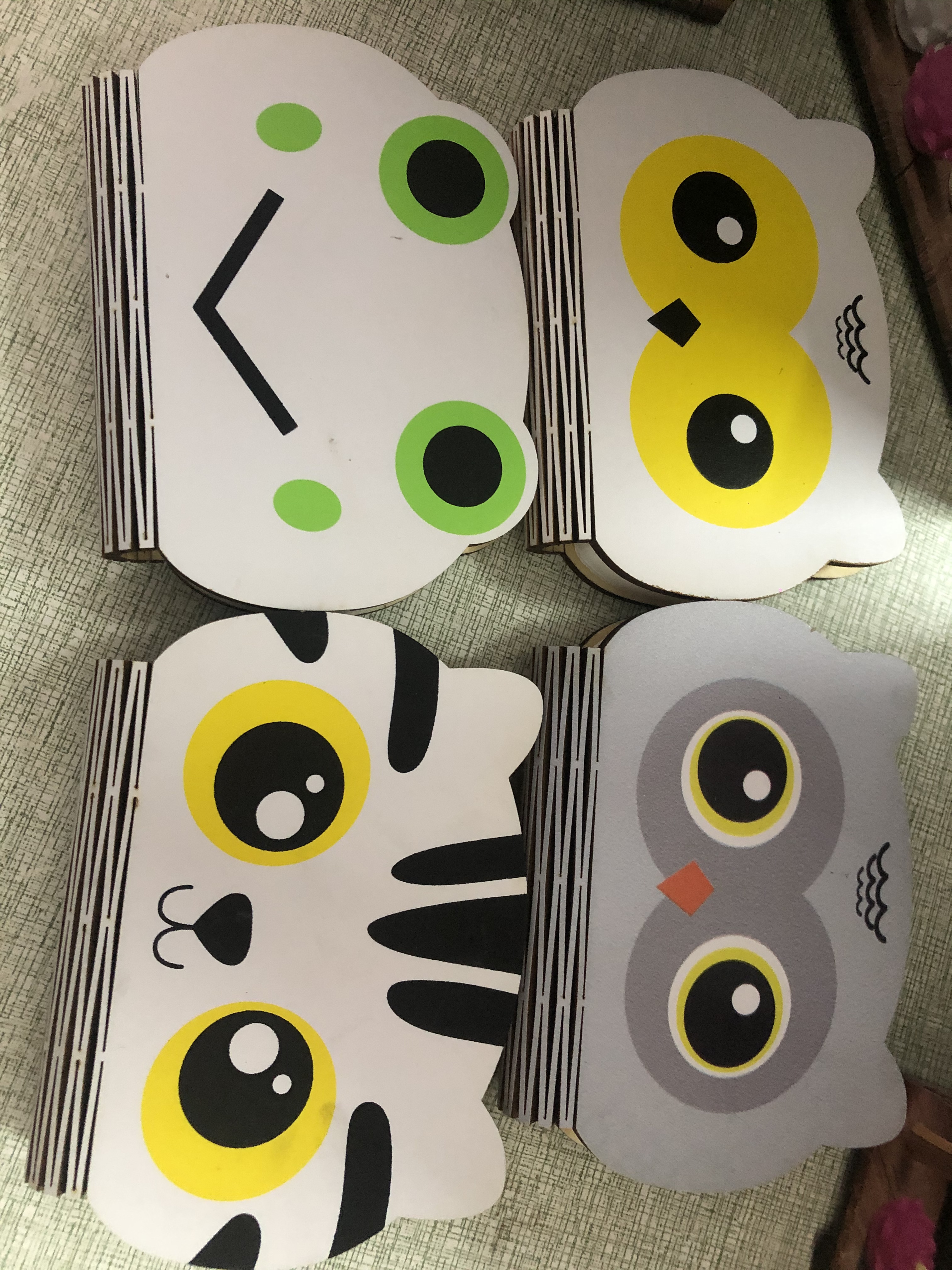 卡通LED礼品书灯产品图