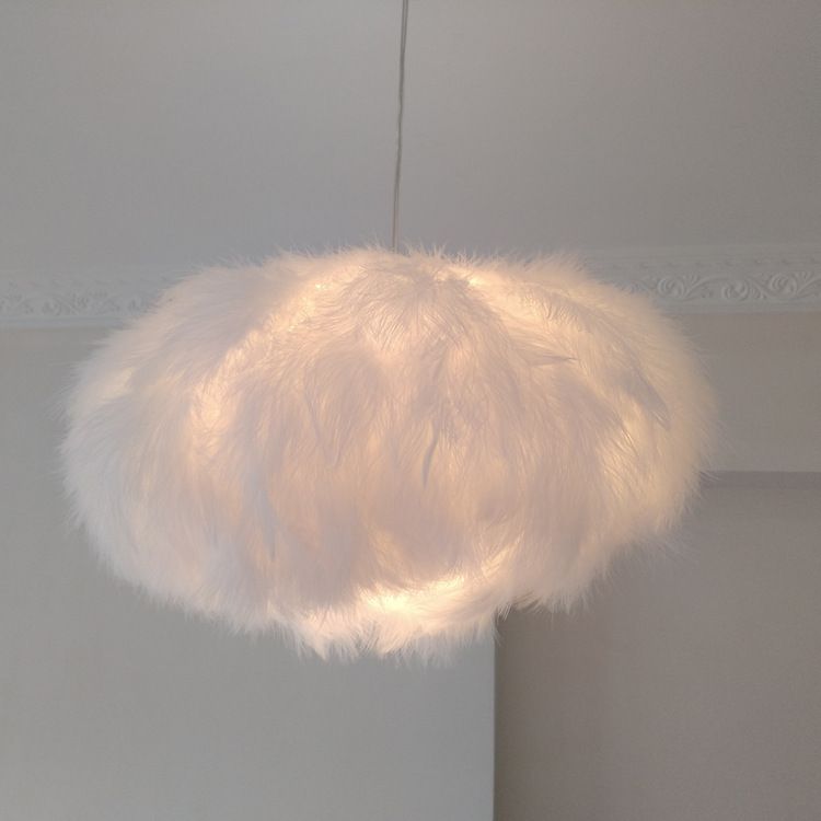 Nordic lamp feather lamp bedroom simple modern creative children lamp warm dream romantic individual feather chandelier