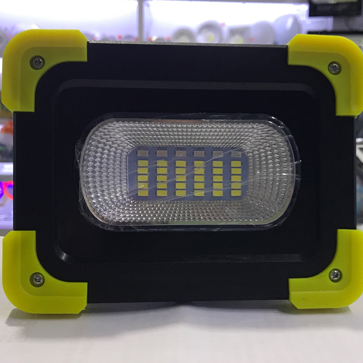 Flash Light Solar Portable Usb Charging Light details Picture