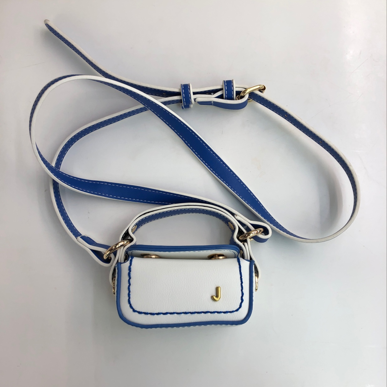 Cute little cross-body bag thumbnail