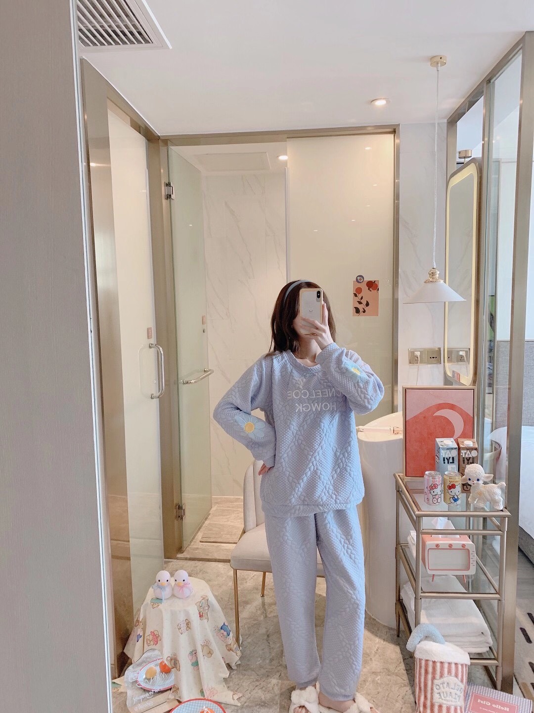 Autumn and winter new Korean-style fashionable casual set for home ladies, warm cartoon letter pajama set, air cotton detail image 1