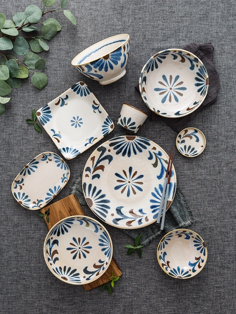 A 7.0-inch deep plate of Okinawan flowers imported from Mino, Japan detail image 1