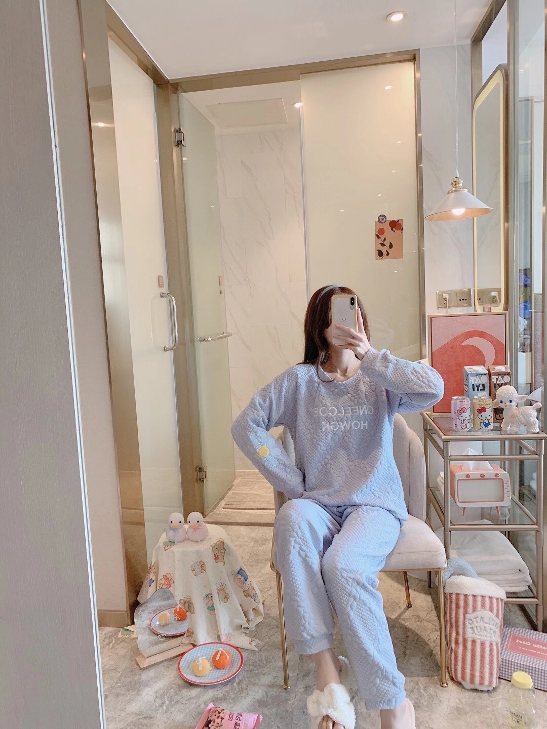 Autumn and winter new Korean-style fashionable casual set for home ladies, warm cartoon letter pajama set, air cotton detail image 5