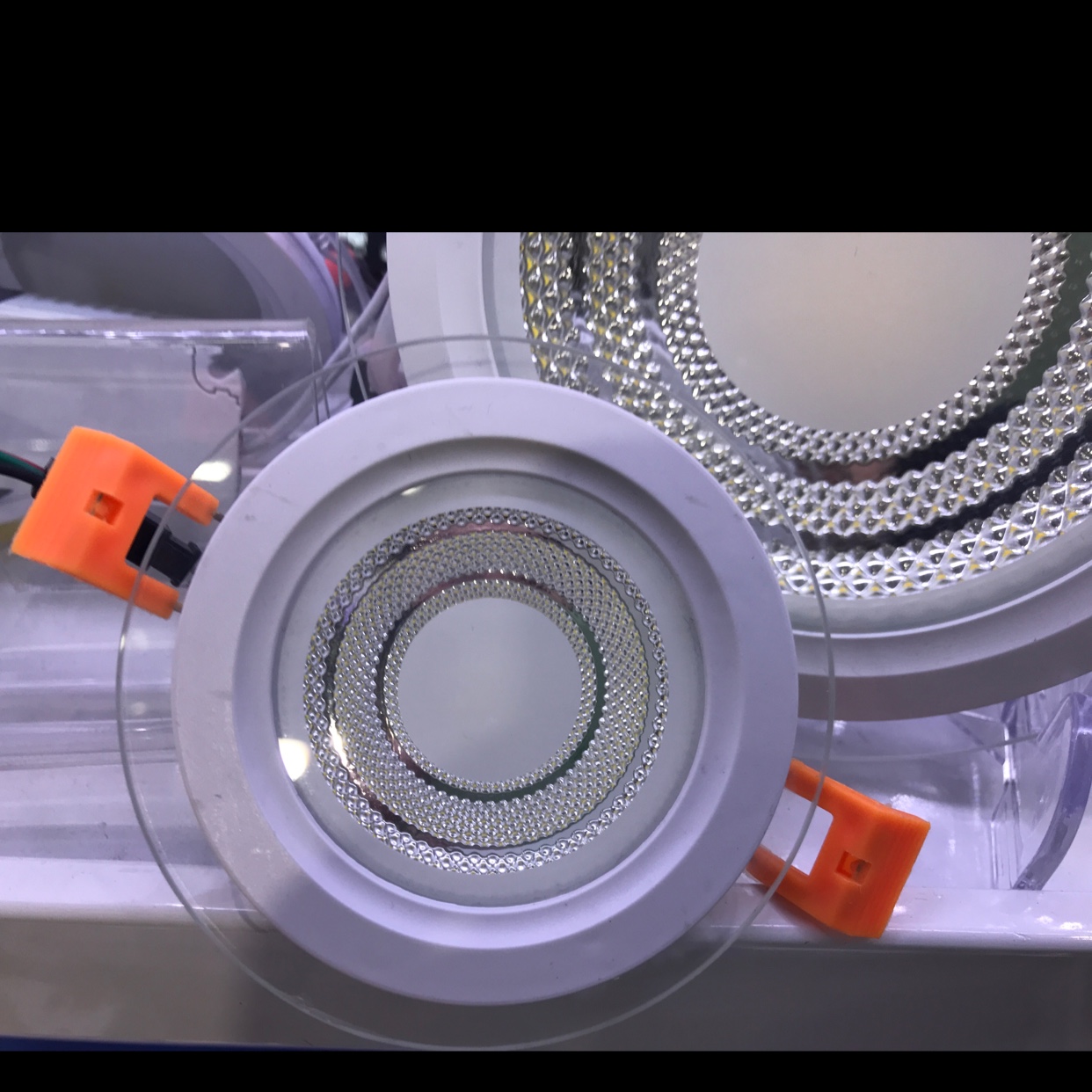 The glass panel lamp is a recessed circular three-color indoor lamp details Picture