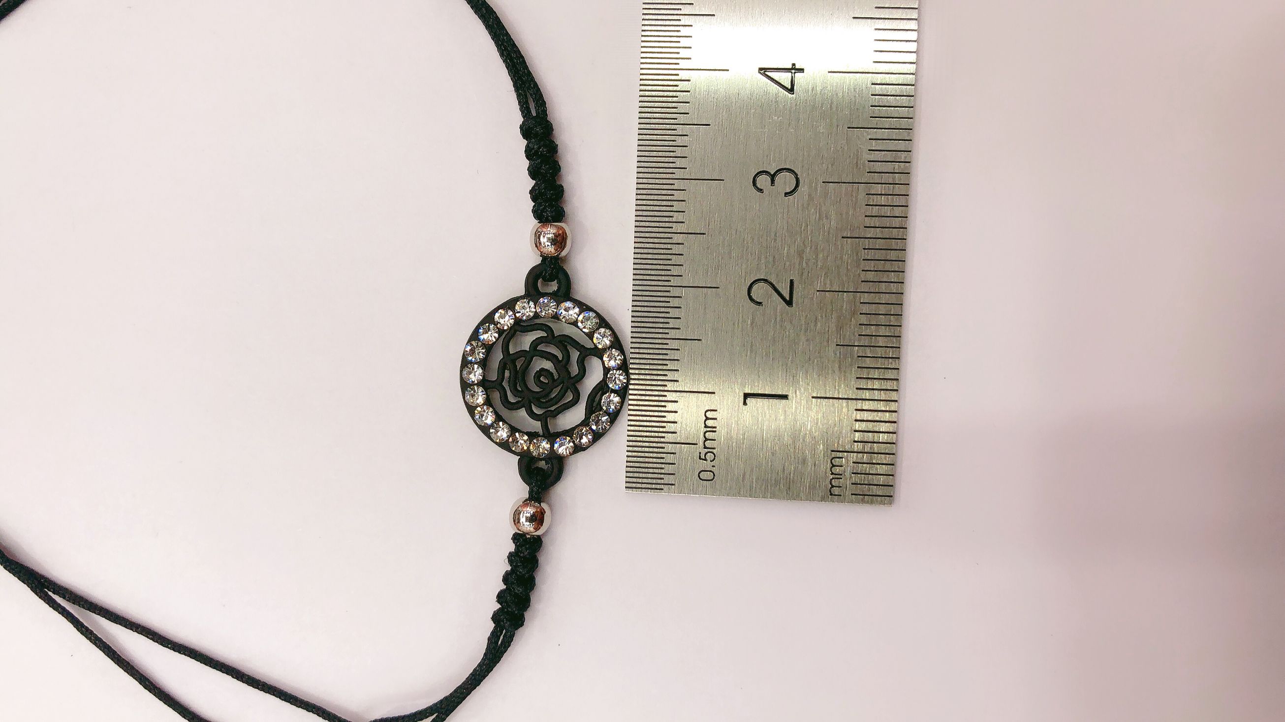 The size of the snake node diamond rose bracelet can be adjusted by 24 Item Picture