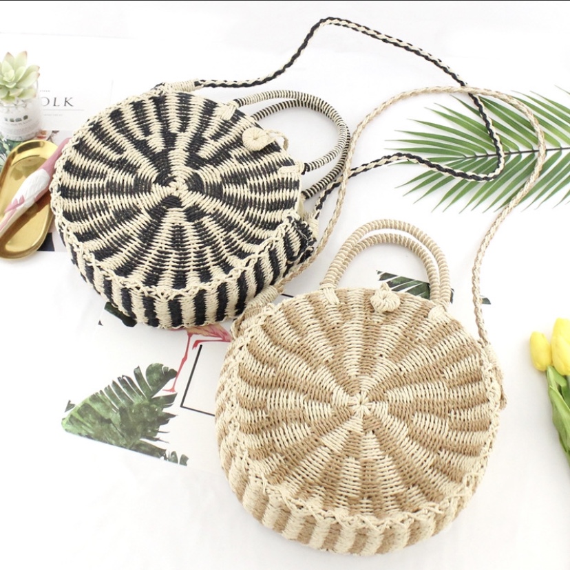 Round hand-woven striped straw bag