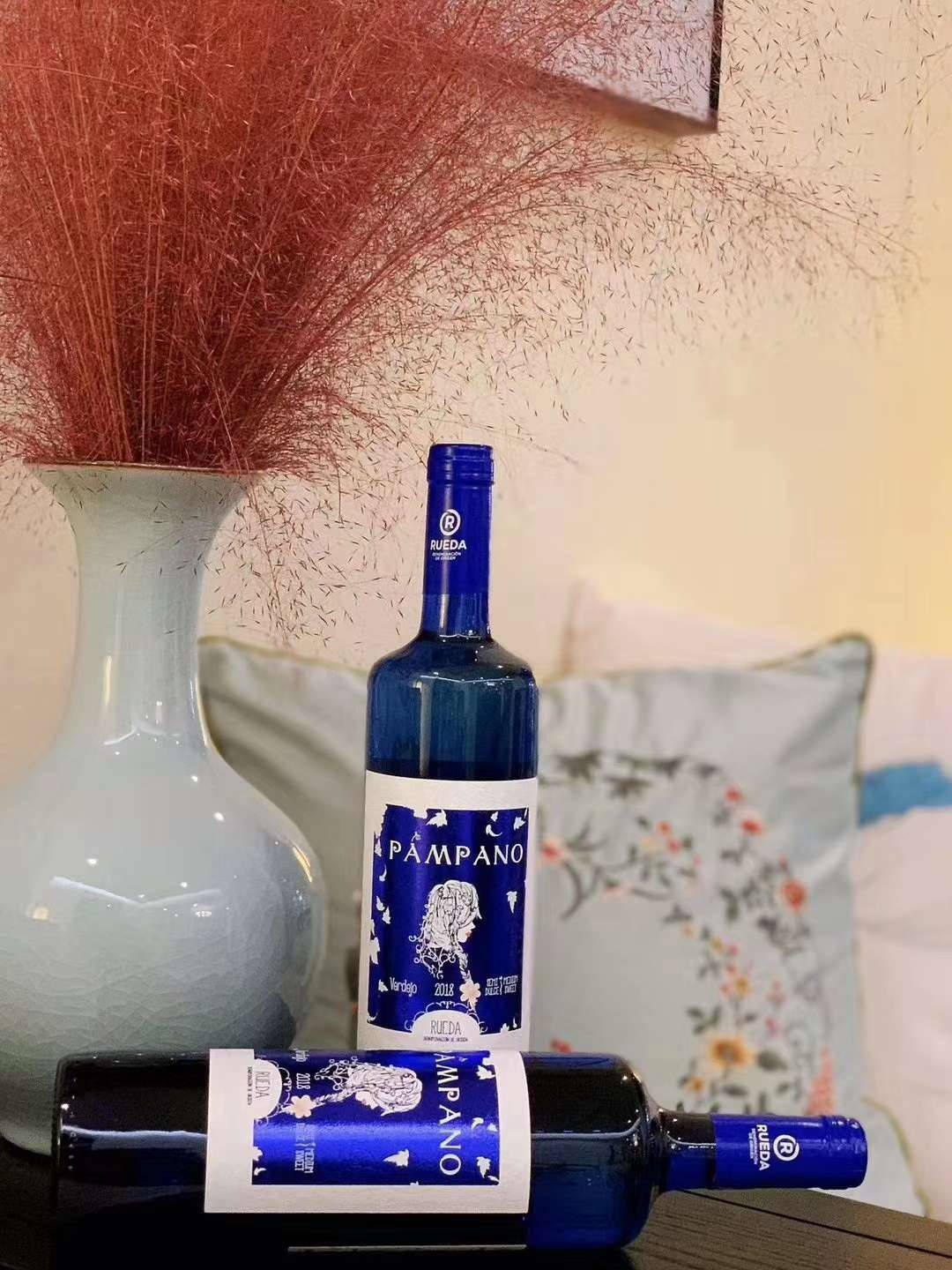 Original bottle imported Spanish 🇪🇸 sweet white for pretty girls pic 8