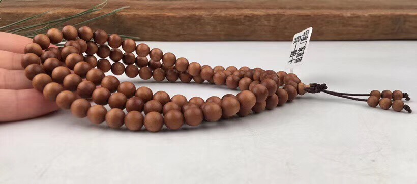 (Premium) Indian Old Mountain Sandalwood Black Meat 0.8 (108 pieces)! Both floating and sinking are in stock! [Bowing] Solemnly promise: No adulteration, no coloring, no high selling price, tenfold compensation for any fake! pic 2