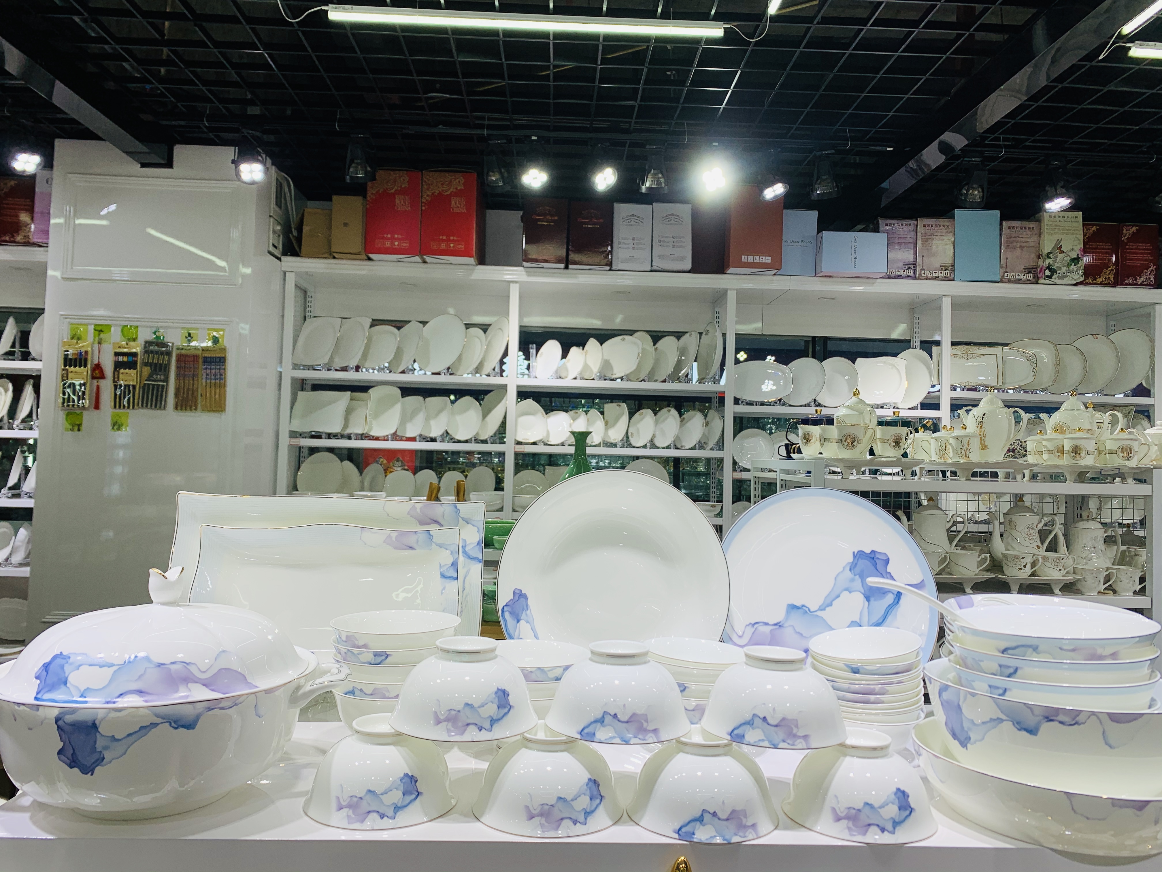 餐具产品图