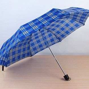 Three-fold checkered umbrella with a linen handle