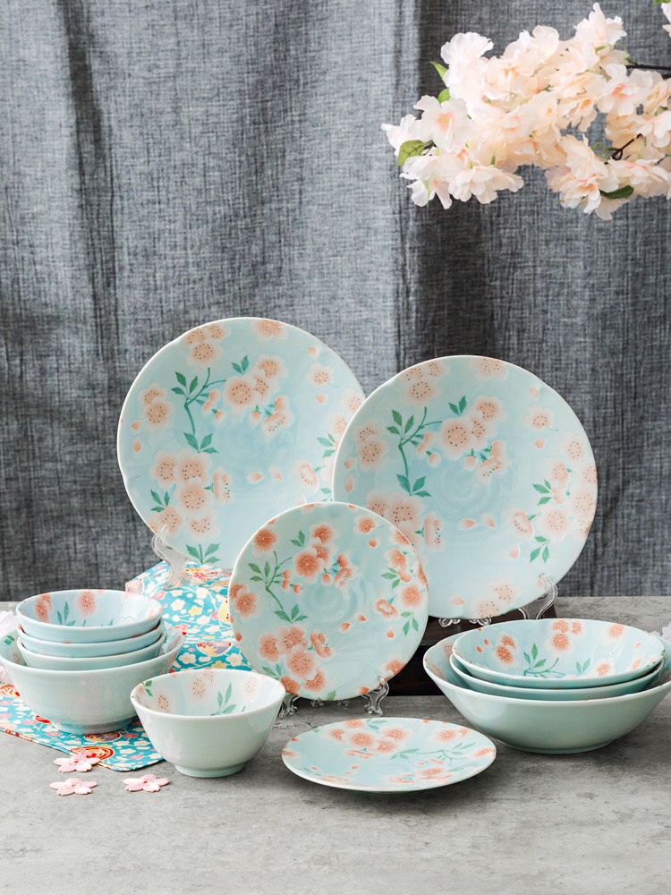 A 5.3-inch bowl of Japanese imported Mino yakiniku Manwu cherry blossom pink blue pic 6