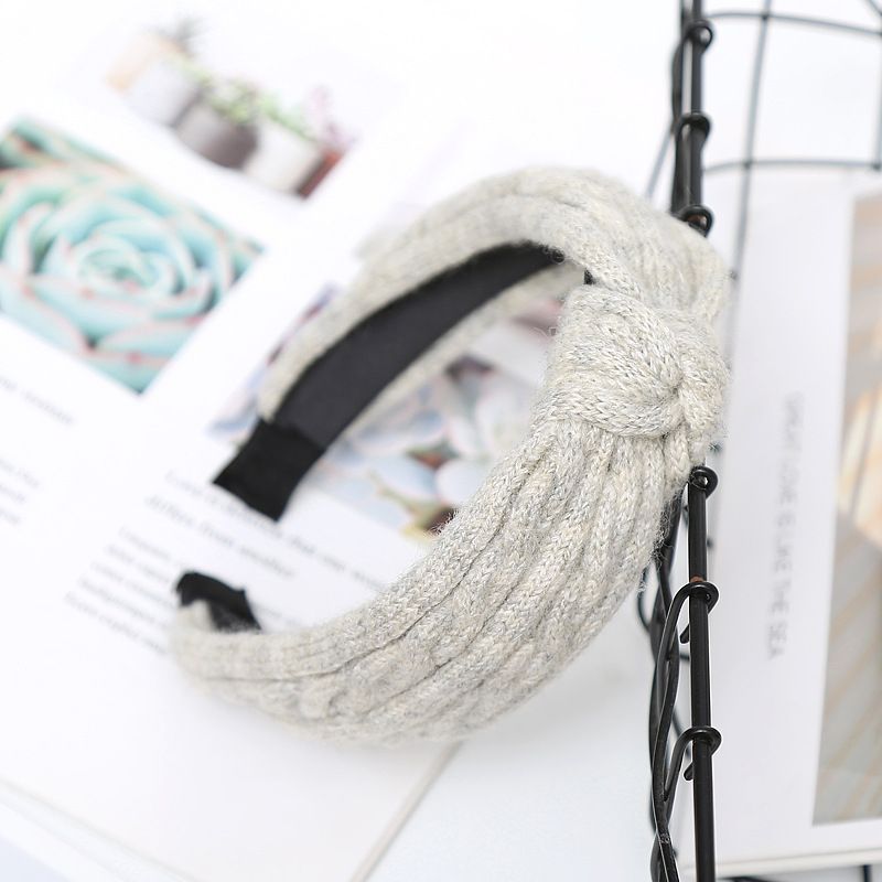 Cross-border new autumn and winter hair accessories retro wool braid knotted headband Amazon explosive wide edge plush headdress Specification drawing