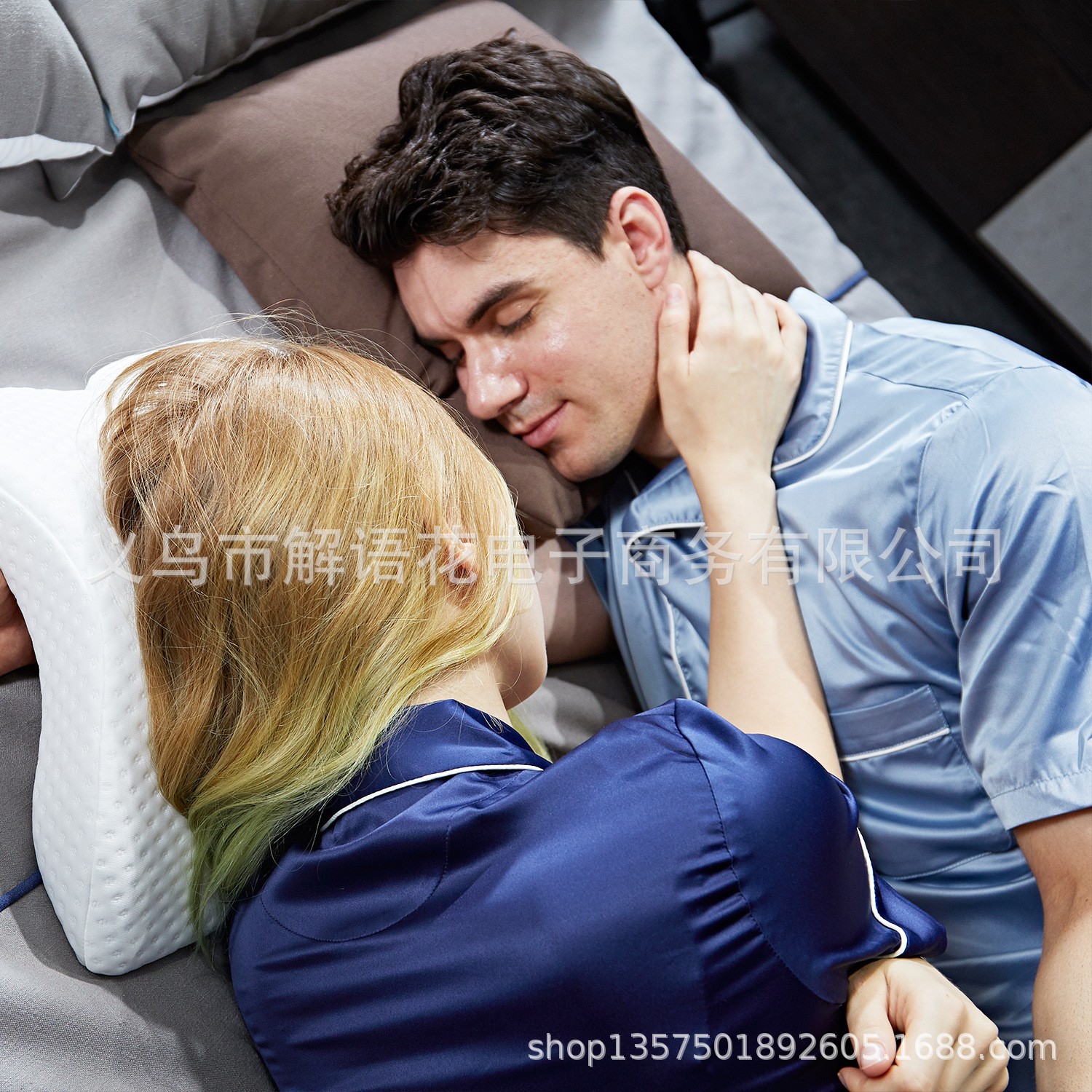 厂家直销 外贸新款 情侣枕 X型枕 慢回弹记忆棉枕芯 跨境爆款详情图19