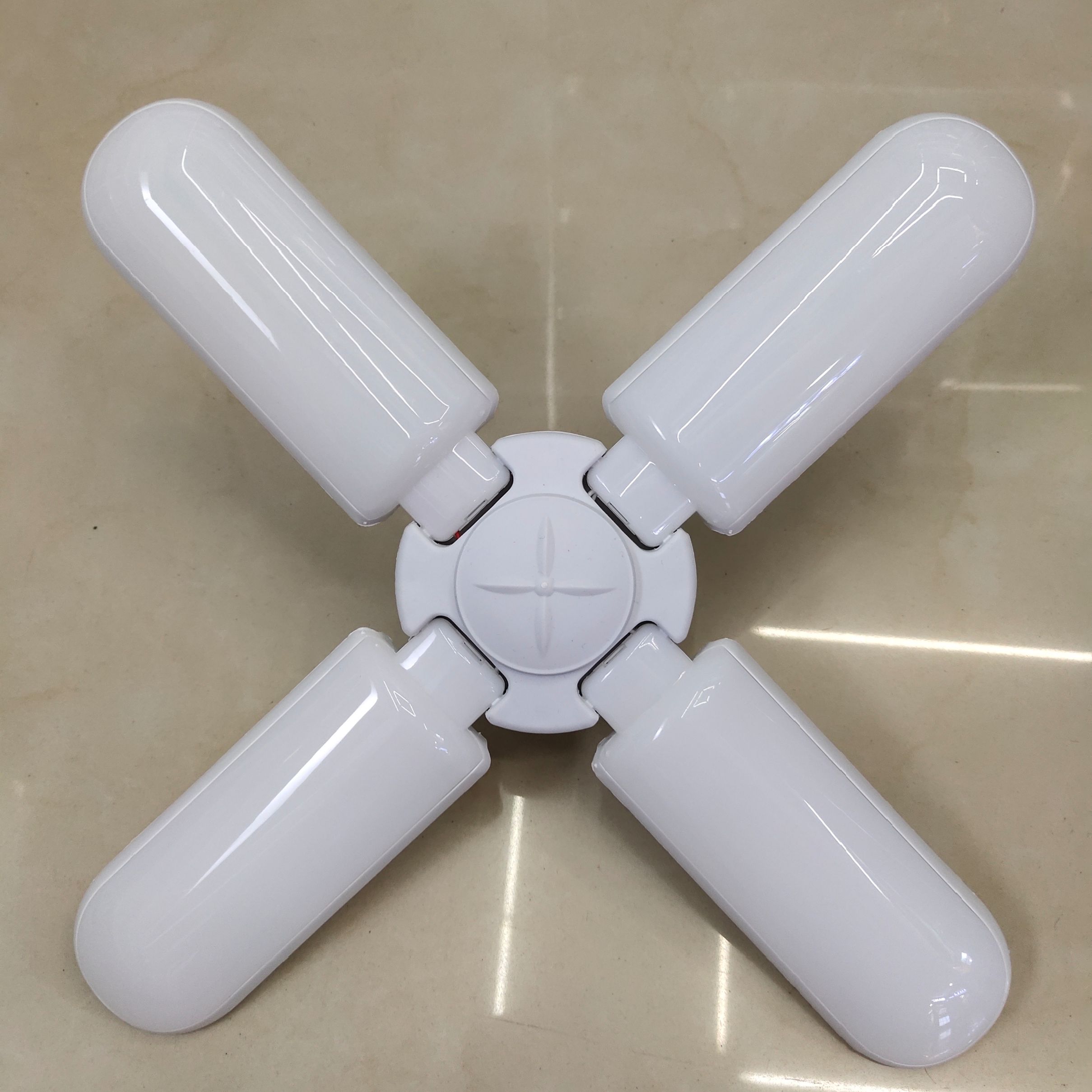 Four-leaf lamp, multi-leaf lamp, fan, folding lamp, screw mount, white light, 60W