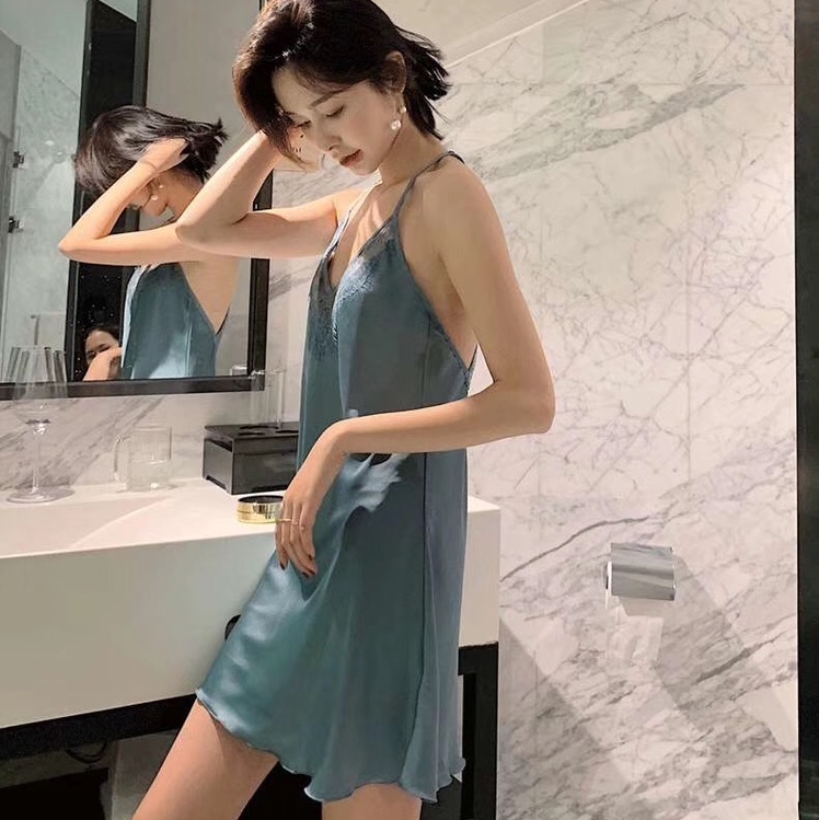 Summer 2020 new Victoria's Secret sexy and romantic women's pajamas, women's halter tops, strapless, slit nightgowns, bathrobes, satin chiffon loungewear, seductive and romantic