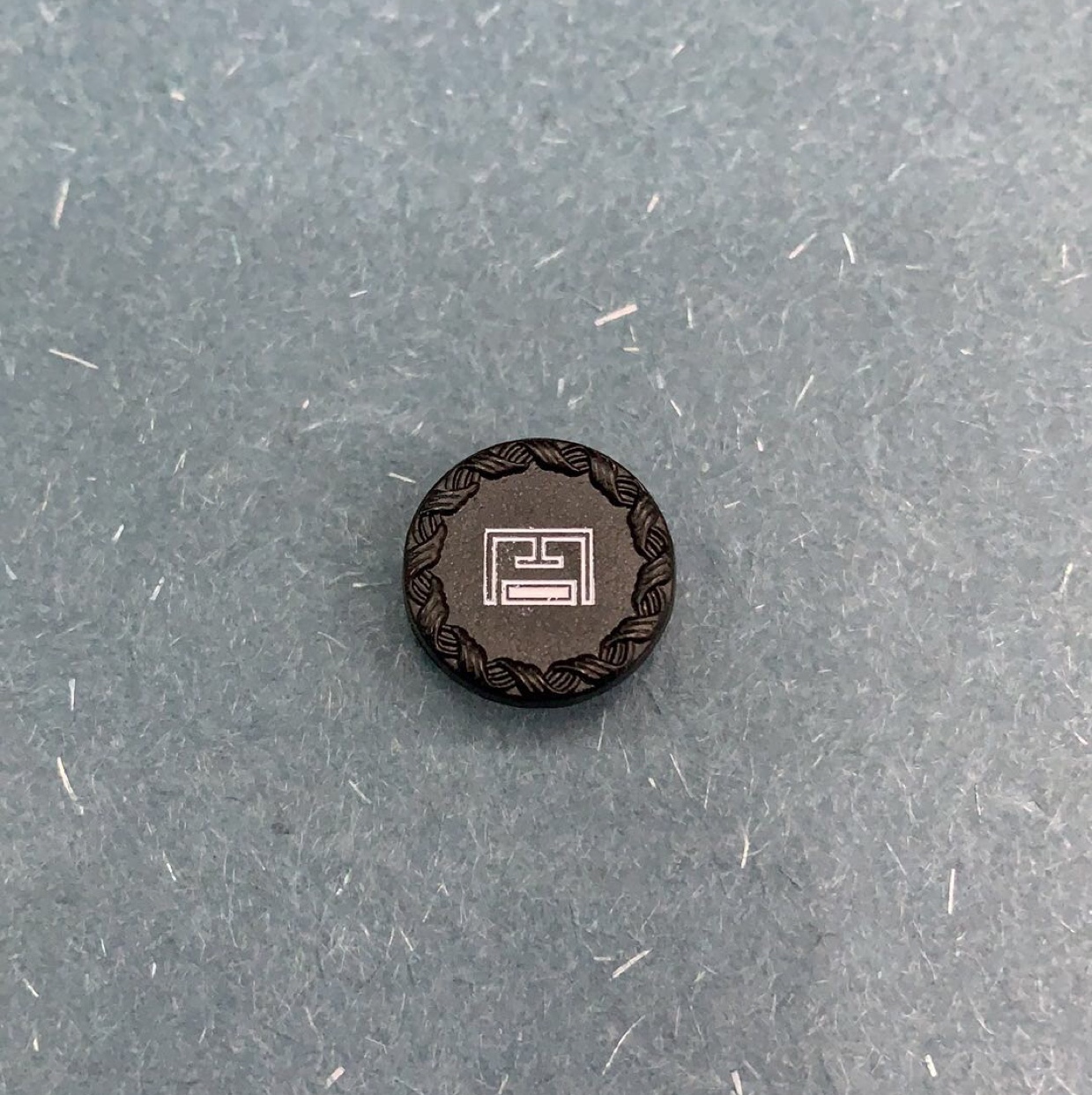 Alloy Panel 30 Carved Buttons Clothing Bag Accessories Manufacturers Direct Sales