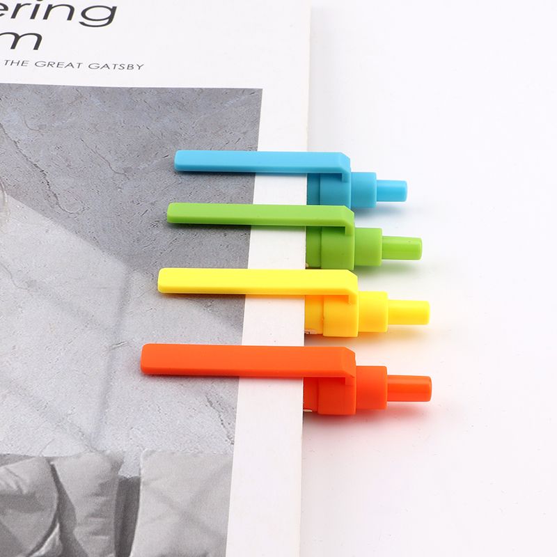 Wholesale of Pok B63 dual-color pen refill cartoon Ballpoint pen set and color push-type mixed writing Ballpoint pen Application Scenario