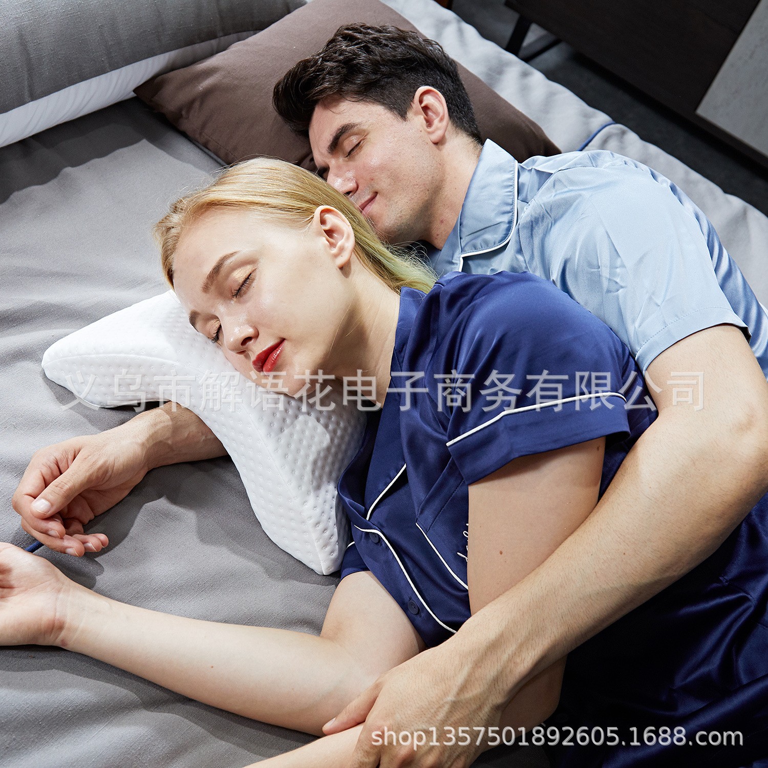 厂家直销 外贸新款 情侣枕 X型枕 慢回弹记忆棉枕芯 跨境爆款详情图13