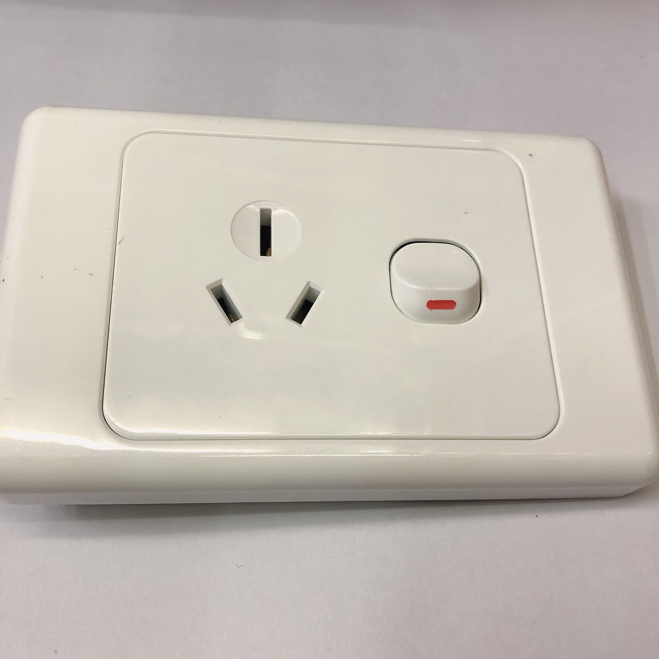 澳洲澳规一开带三孔 价格面议产品图