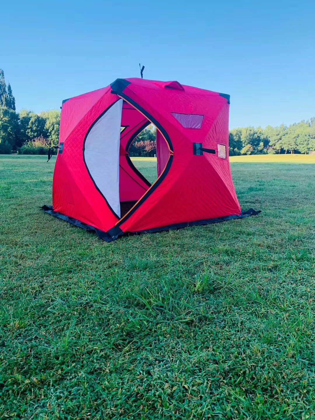 Winter fishing tent Item Picture