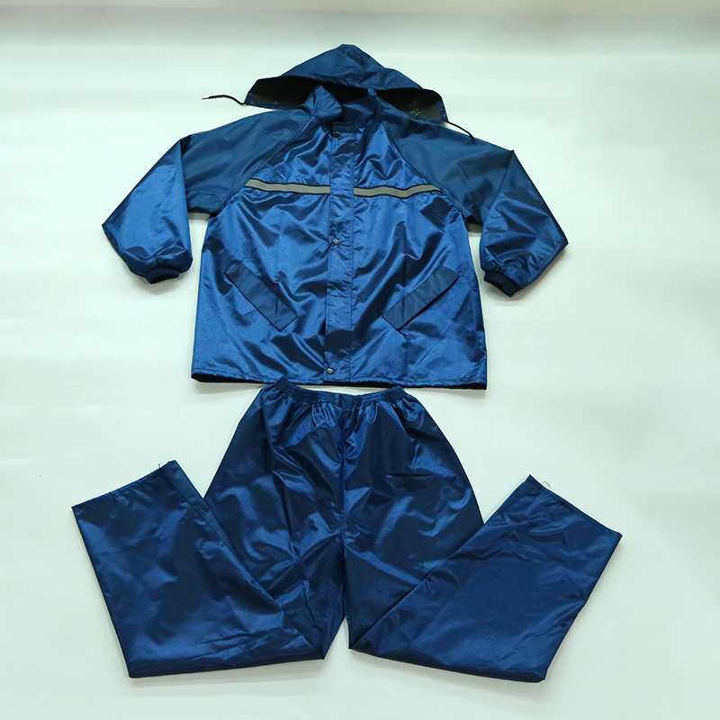 提花布套套装雨衣产品图