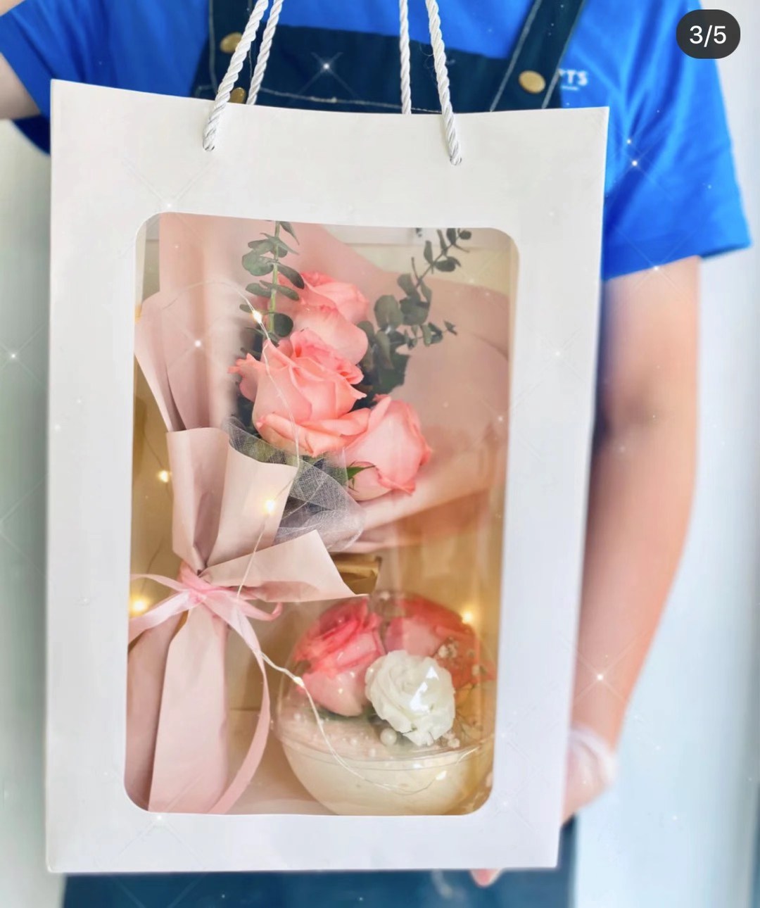 Flower gift box, Teachers' Day gift box details Picture