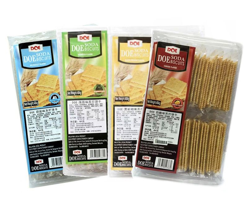 DOE Black Pepper flavored soda crackers