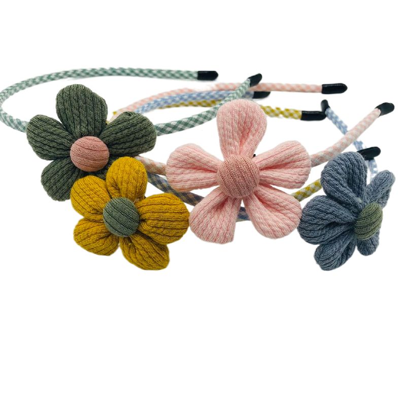Five petals flower headband South Korean girls hair band super cute simple pressure hair headdress hairy no trace head grotches Application Scenario