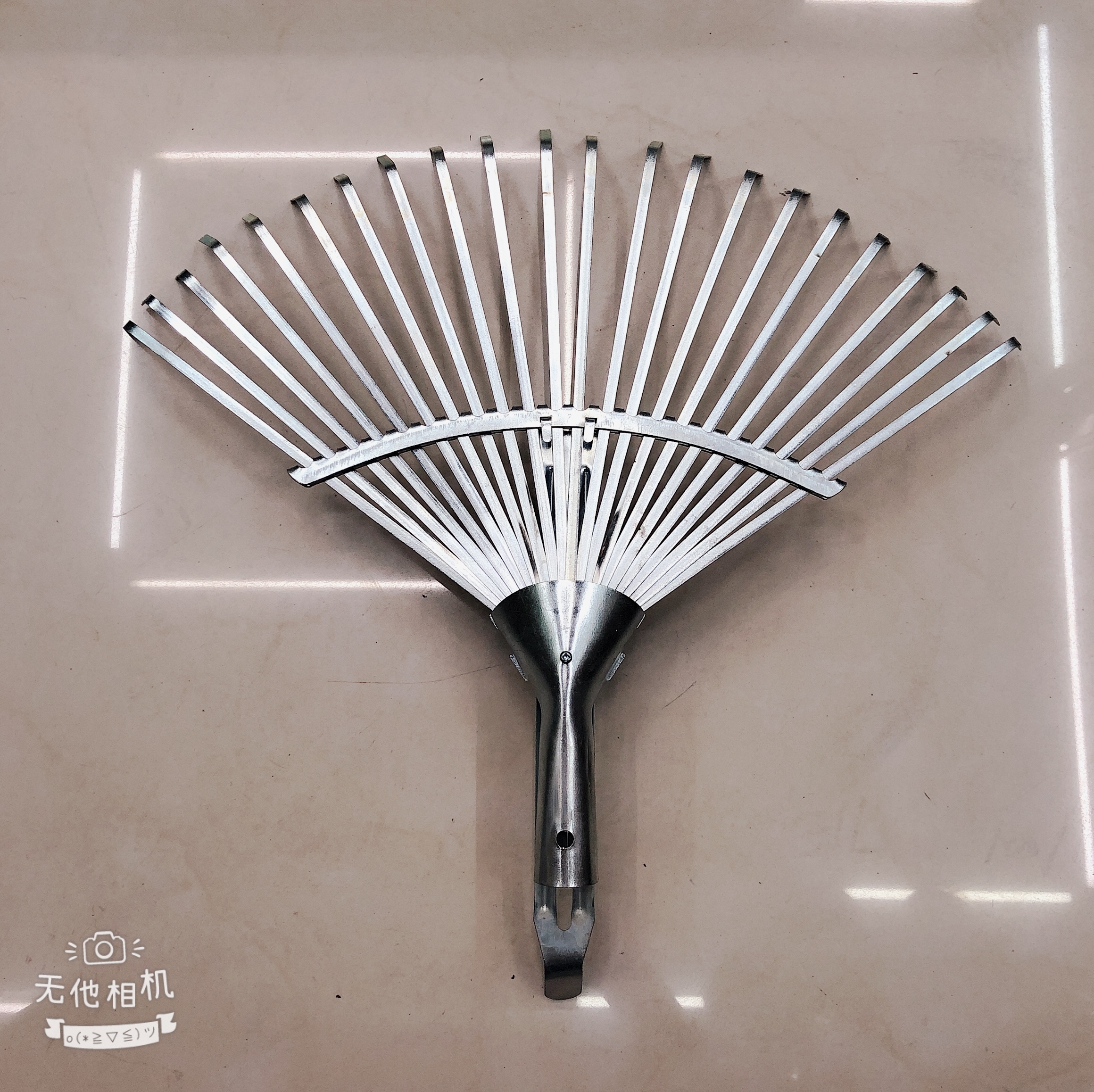 永康厂家直销22齿CC-1004活动铁耙，可伸缩可调节园林草耙，园林工具，落叶耙详情图8