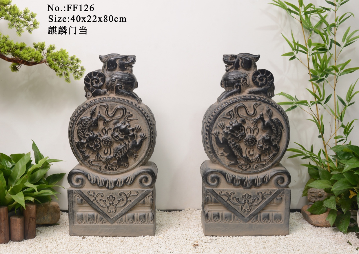 Supposes the horse pillar, seeks wealth warded off evil spirits