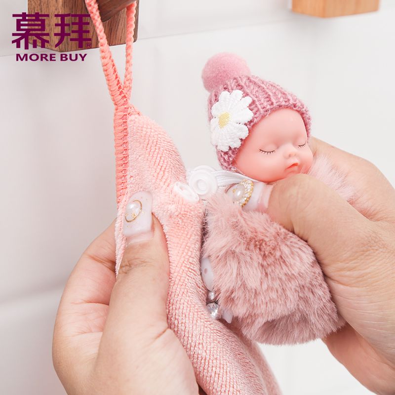Yiwu Quality Hanging children's hand towels, Coral fleece square towels, household kitchen and bathroom absorbent -9111/42025 Application Scenario