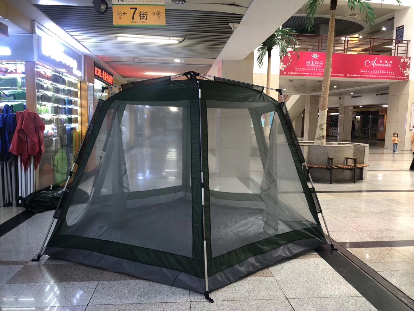 4x3 aluminum pole double-layer tent Application Scenario