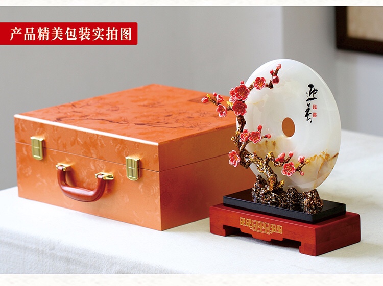 Afghan white jade peace pendant, a decoration gift for the new home office, living room, wine cabinet and entrance hall detail image 9